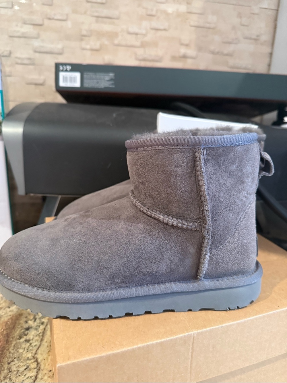 WOMENS GREY MINI UGGS